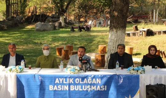 AK Parti Diyarbakır İl Başkanı Aydın, gazetecilerle buluştu