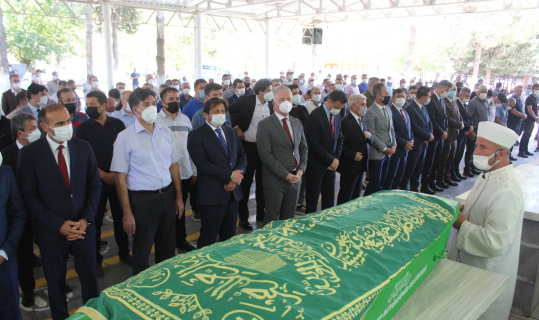 Adalet Bakanlığı Ceza İşleri Genel Müdürü Öztürkmen’in acı günü Adalet Bakanlığı Ceza İşleri Genel Müdürü Öztürkmen’in acı günü