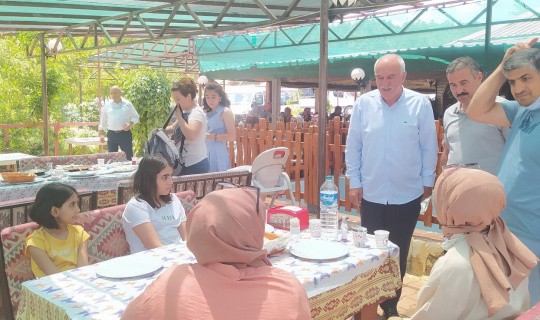 Aile ve Sosyal Hizmetler İl Müdürü Suat Kenç, “Koruyucu aile hizmeti çocuklarımızın geleceği için çok önemlidir” Aile ve Sosyal Hizmetler İl Müdürü Suat Kenç, “Koruyucu aile hizmeti çocuklarımızın geleceği için çok önemlidir”