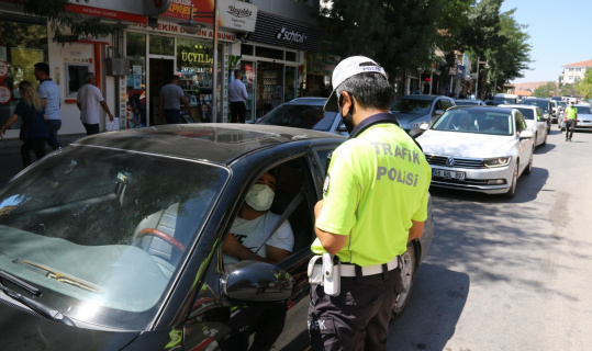 Aksaray’da yoğun trafiğe polisten sıkı denetim