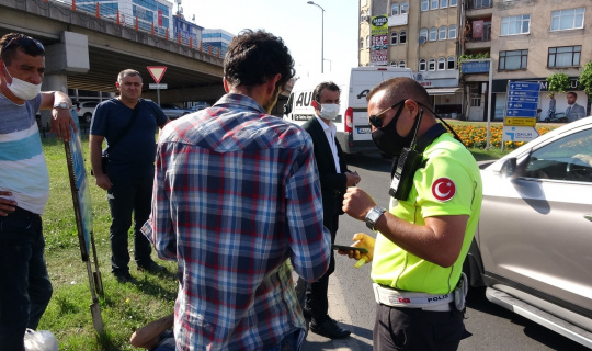 Babasını hastaneye götürmek isterken kaza yaptı Babasını hastaneye götürmek isterken kaza yaptı