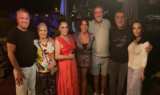 Bodrum Akyarlar’da 90’lar partisi Bodrum Akyarlar’da 90’lar partisi