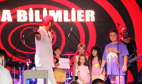 Bodrum Bayram’da Deha Bilimlier ile coştu Bodrum Bayram’da Deha Bilimlier ile coştu