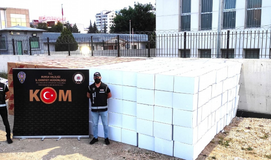 Bursa’da kaçak makaron operasyonu: 9 milyon 400 bin adet ele geçirildi Bursa’da kaçak makaron operasyonu: 9 milyon 400 bin adet ele geçirildi