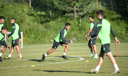 Bursaspor yeni sezon hazırlıklarını sürdürüyor Bursaspor yeni sezon hazırlıklarını sürdürüyor