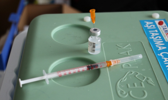 Covid-19 ile mücadelede 3. doz aşı uygulaması başladı