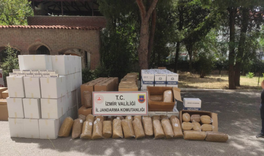 Depolara baskın: 1 tona yakın kaçak tütün ele geçirildi Depolara baskın: 1 tona yakın kaçak tütün ele geçirildi