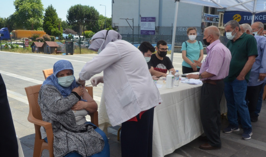 Dr. Aralan: “Aşı için tüm kolları sıvadık” Dr. Aralan: “Aşı için tüm kolları sıvadık”