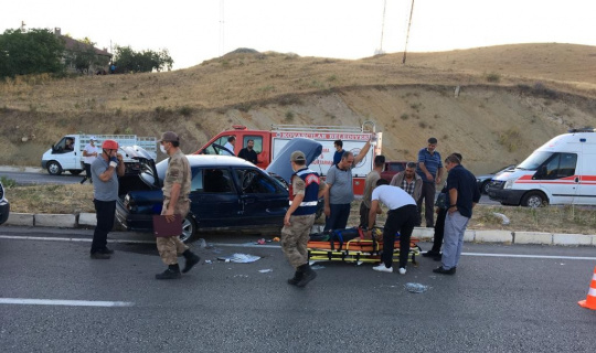 Elazığ’da trafik kazası: 5 yaralı Elazığ’da trafik kazası: 5 yaralı