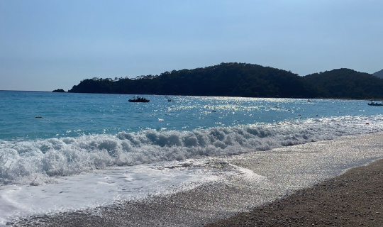 Fethiye’de tur teknesi battı, 1’i çocuk 3 yaralı Fethiye’de tur teknesi battı, 1’i çocuk 3 yaralı