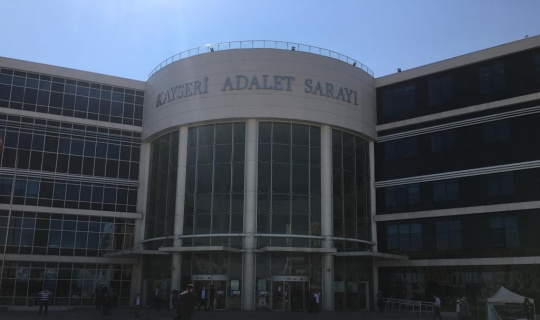 FETÖ/PDY üyesi olmakla yargılanan sanığa 6 yıl 3 ay hapis FETÖ/PDY üyesi olmakla yargılanan sanığa 6 yıl 3 ay hapis