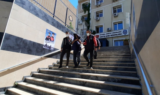 İş arkadaşını boğarak öldürüp kuyuya atan zanlı tutuklandı İş arkadaşını boğarak öldürüp kuyuya atan zanlı tutuklandı