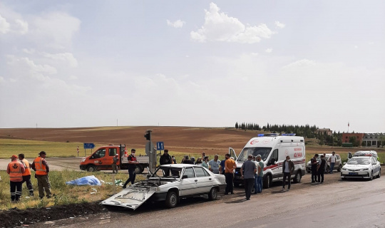Kırıkkale’de iki otomobil çarpıştı: 1 ölü, 2 yaralı Kırıkkale’de iki otomobil çarpıştı: 1 ölü, 2 yaralı