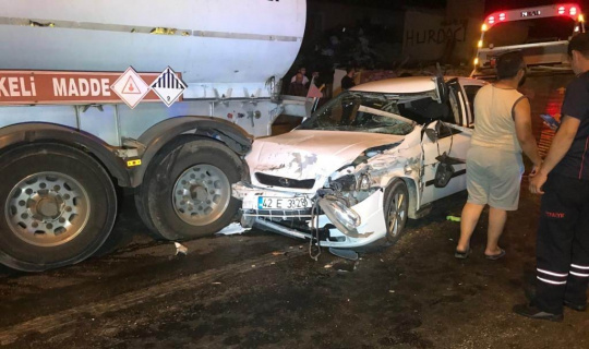 Konya’da 3 tıra çarpan otomobilin sürücüsü yaralandı