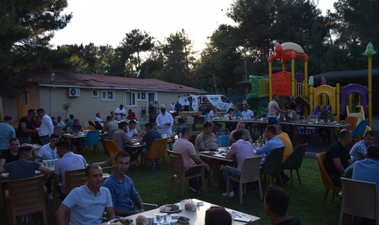 Kozluk ilçesinde görev süreleri dolan jandarma personelleri onuruna yemek verildi Kozluk ilçesinde görev süreleri dolan jandarma personelleri onuruna yemek verildi