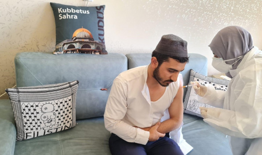Kur’an kursu öğrencileri ve yöneticileri aşı oldu