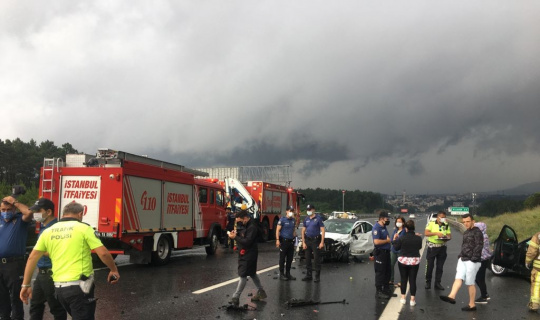 Kuzey Marmara Otoyolunda zincirleme kaza: 1’i çocuk 5 yaralı