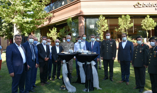 Malatya’da bayramlaşma töreni düzenlendi Malatya’da bayramlaşma töreni düzenlendi