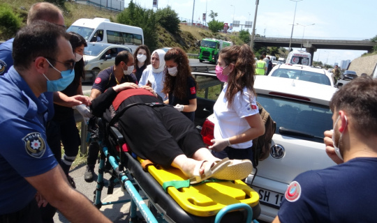 Pendik’te zincirleme kaza: 5 araç birbirine girdi, 2 kişi yaralandı Pendik’te zincirleme kaza: 5 araç birbirine girdi, 2 kişi yaralandı