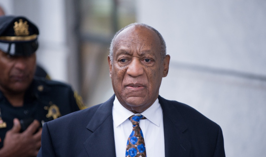 Pensilvanya Yüksek Mahkemesi, ünlü komedyen Bill Cosby’in hapis cezasını bozdu