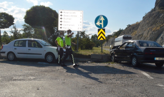 Tavşanlı’da trafik kazası: 7 yaralı Tavşanlı’da trafik kazası: 7 yaralı