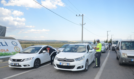 Uşak’ta 42 araç trafikten men edildi Uşak’ta 42 araç trafikten men edildi