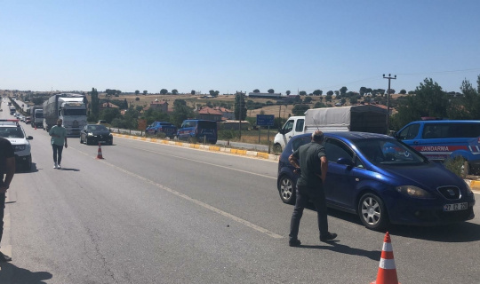 Uşak’ta zincirleme kazada 5 kişi yaralandı Uşak’ta zincirleme kazada 5 kişi yaralandı