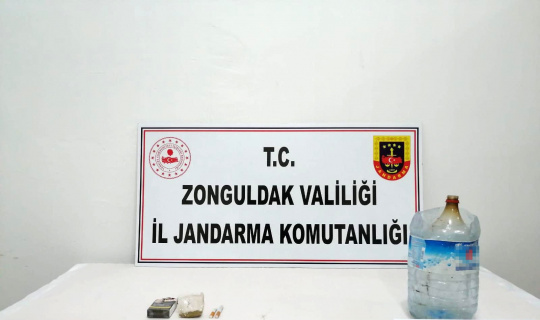 Uyuşturucu operasyonunda 2 kişi gözaltında Uyuşturucu operasyonunda 2 kişi gözaltında