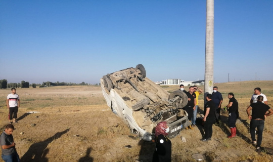 Van’da minibüs tarlaya uçtu: 4 yaralı Van’da minibüs tarlaya uçtu: 4 yaralı