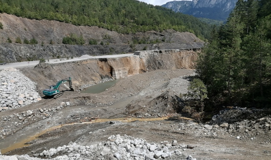 122 yıllık tarihi köprü selde büyük zarar gördü