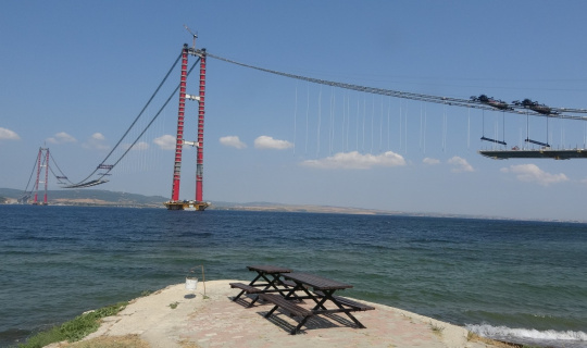 1915 Çanakkale Köprüsü’nün tabliye montajıyla yolları belirginleşmeye başladı