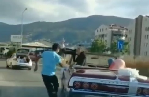 Bahşiş için otomobilin peşini bırakmadı, damadı çıldırttı