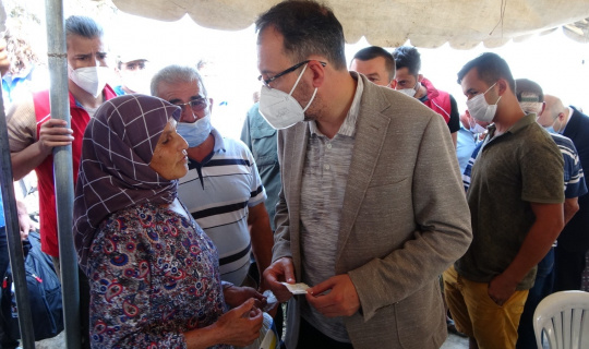 Bakan Kasapoğlu, Manavgat’ta orman yangınından zarar gören alanlarda incelemelerde bulundu