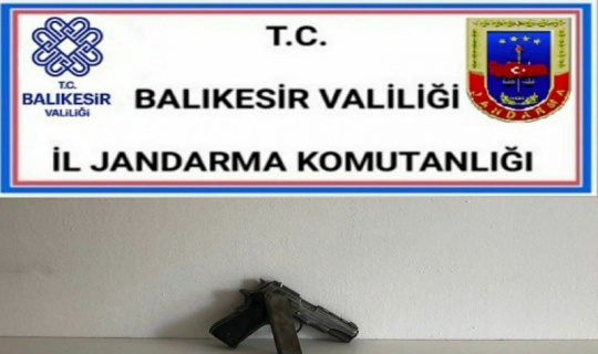 Balıkesir’de jandarma 13 şahsı gözaltına alındı Balıkesir’de jandarma 13 şahsı gözaltına alındı