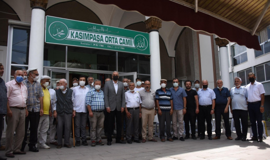 Başkan Bakkalcıoğlu aşure ikramına katıldı Başkan Bakkalcıoğlu aşure ikramına katıldı