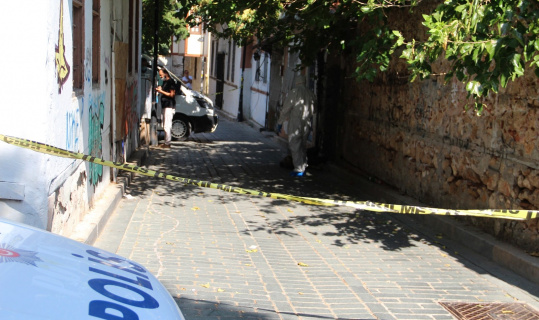 Bimekan şahıs sokak arasında ölü bulundu Bimekan şahıs sokak arasında ölü bulundu