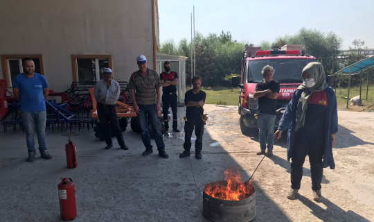 Bozüyük itfaiyesinden yangın eğitimi Bozüyük itfaiyesinden yangın eğitimi