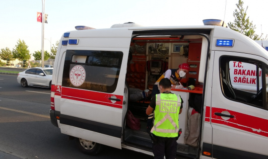 Diyarbakır’da iki otomobil çarpıştı; kemerini takmayan yolcu yaralandı Diyarbakır’da iki otomobil çarpıştı; kemerini takmayan yolcu yaralandı