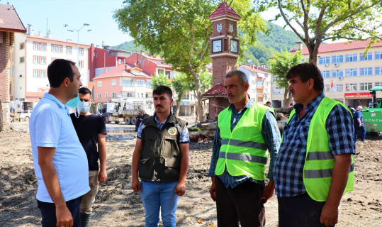 Kaymakam Atıcı, felaketin yaralarını sarmak için çalışmalara başladı