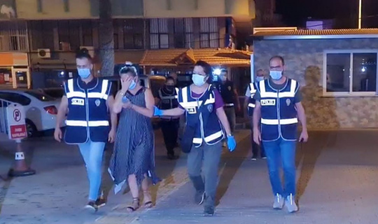 Mersin’deki fuhuş operasyonunda 2 kişi tutuklandı