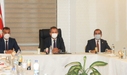 Milli Eğitim Bakanı Özer, Ahlat’ta il müdürleriyle eğitim değerlendirme toplantısı yaptı