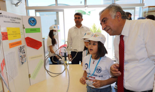 Öğrencilerin eserleri TÜBİTAK Bilim Fuarında beğeni topladı