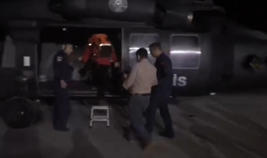 Polis helikopteri 2 yaşındaki bebek için havalandı Polis helikopteri 2 yaşındaki bebek için havalandı