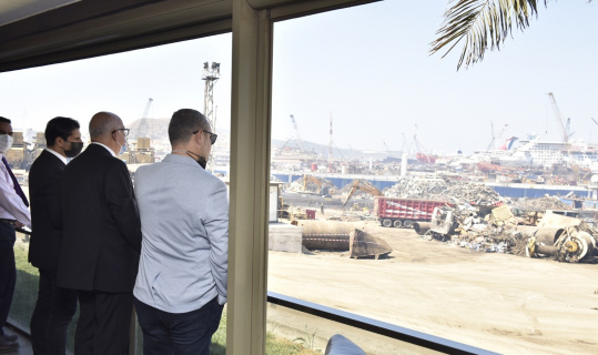 Rektör Ataç ve beraberindeki heyet gemi söküm tesislerini inceledi