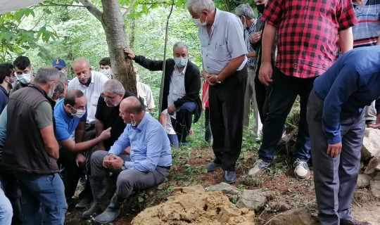 Sel sularına kapılıp hayatını kaybeden anaokulu öğretmeni toprağa verildi