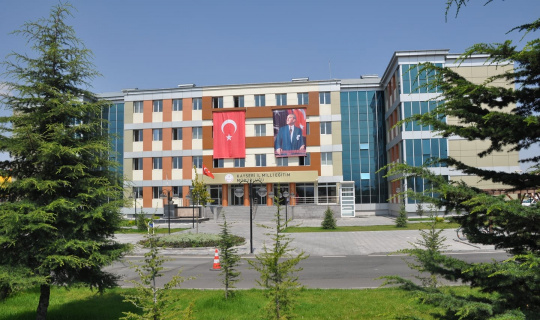 Suriyeli çocuklar için bilgisayar ihalesi