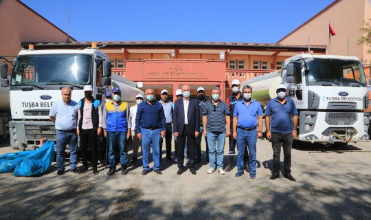 Tuşba Belediyesi okul bahçelerini tazyikli su ile yıkıyor Tuşba Belediyesi okul bahçelerini tazyikli su ile yıkıyor