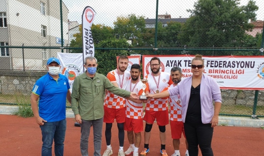 Ayak tenisinde Atakum Amazonspor birinci oldu