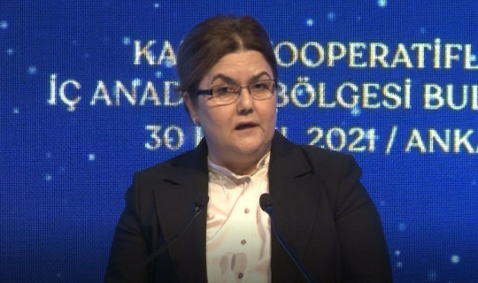 Bakan Yanık, Kadın Kooperatifleri İç Anadolu Bölgesi Buluşması’nda kadınlarla bir araya geldi
