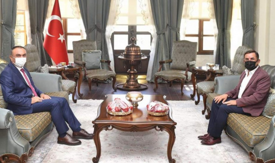Başkan Şimşek’ten Vali Soytürk’ten biber için destek istedi Başkan Şimşek’ten Vali Soytürk’ten biber için destek istedi